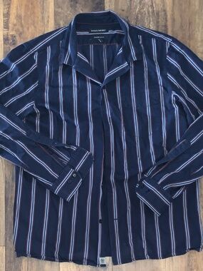 Banana Republic Men's Slim Fit Striped Button-Up Shirt Long Sleeve Med SKU 042